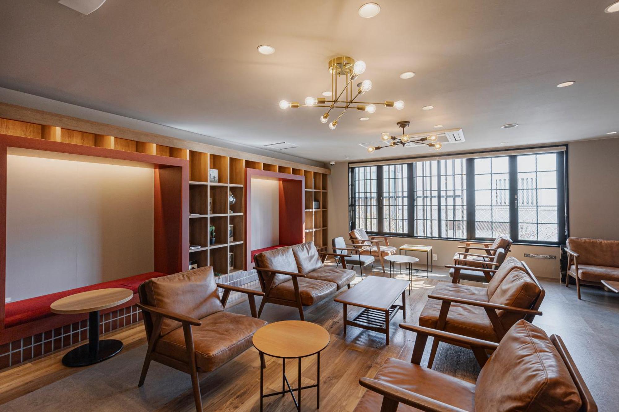 Gems Yufuin Hotel And Spa Cafe Bar מראה חיצוני תמונה