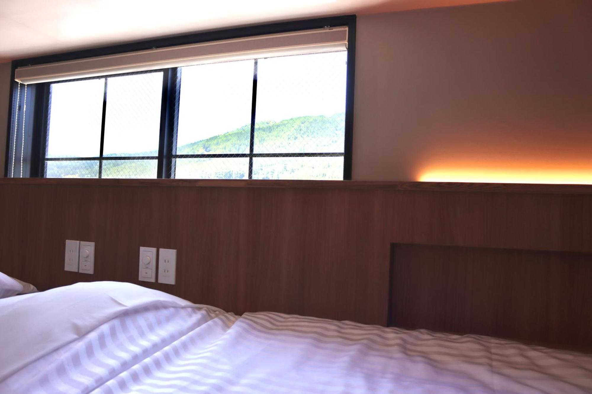 Gems Yufuin Hotel And Spa Cafe Bar חדר תמונה