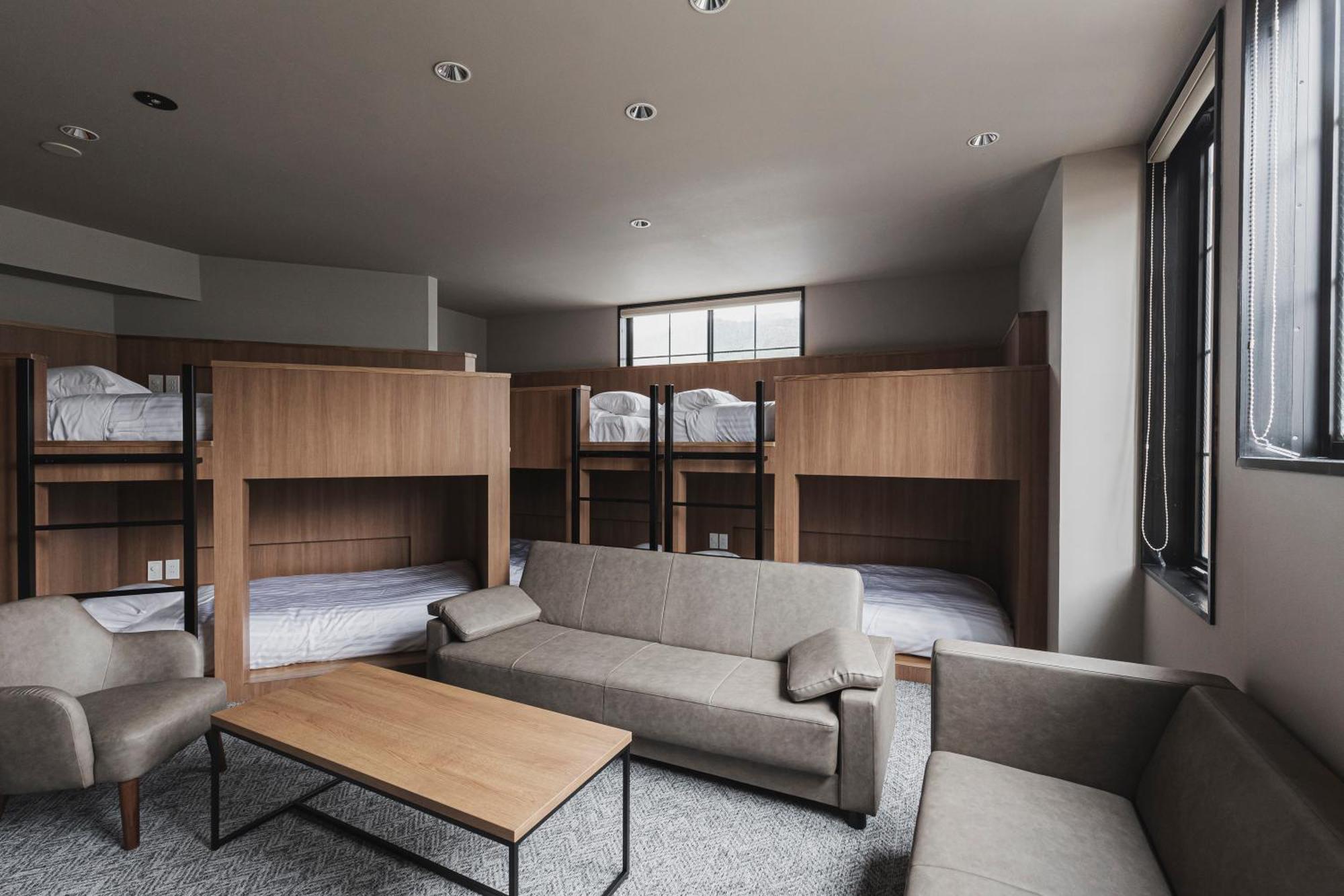 Gems Yufuin Hotel And Spa Cafe Bar חדר תמונה